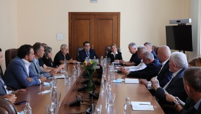 Министър Василев: НС да позволи на АПИ да подпише анекс за разплащанията