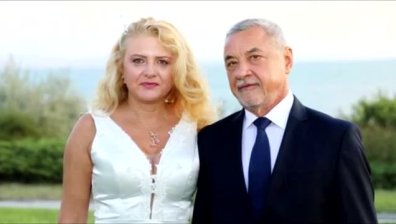 Валери Симеонов се венча за дългогодишната си любима