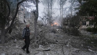 Русия обстрелва интензивно фронтовите линии в Украйна, тежки са боевете в Донецк