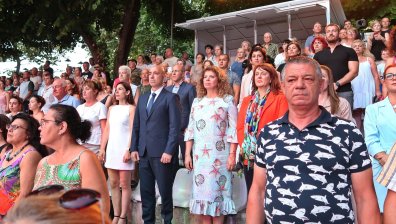 Илияна Йотова: Нека носим надеждата за спасение и бъдем обединен народ