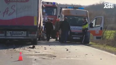 Мъж загина при катастрофа на ТИР и кола край Елхово