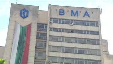 Тежко остава състоянието на прострелялата се курсантка