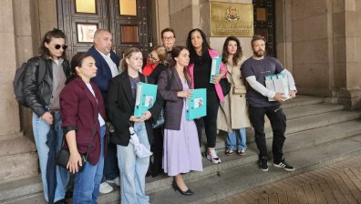 Фондация "Даная за живот" внесе 12 000 подписа за реформи в детското здравеопазване