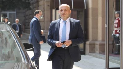 ГЕРБ: Спецов е имал куха фирма за източване на ДДС, нови мерки няма да има