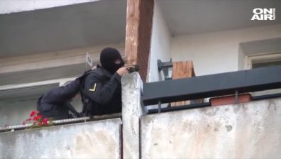 Барикадиралият се в "Овча купел": На съд или в лудница?