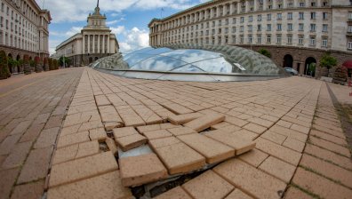 Културното министерство ще съди фирмата изпълнител, ако не ремонтира Ларгото