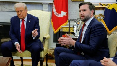 Протестиращи&nbsp;във Върмонт към Джей Ди Ванс: "Предател", "Срам за теб"