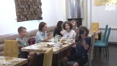 240 лв. вместо 30 хил.: Украински бежанци събират пари за хотел в Банско