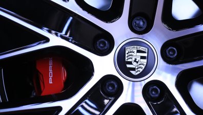 Електрически модел на Porsche с рекорд на Гинес за най-дълъг дрифт