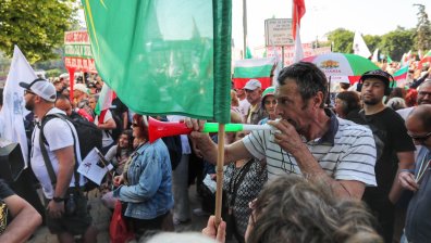 Еврото може да повиши доходите, но няма да реши проблемите на държавата