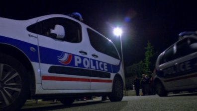 Терористичен акт във Франция: Мъж уби полицай и съпругата му