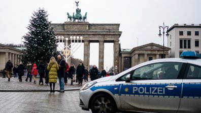 Задържаха двама братя иранци за планиране на терористична атака в Германия