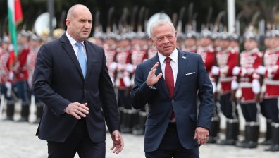 Кралят на Йордания Абдула II пристигна на официално посещение в България (СНИМКИ)