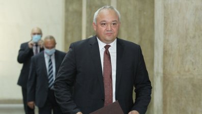 Служебният вътрешен министър с много задачи за 2 месеца