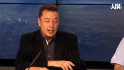 Волю-неволю Илън Мъск остава изпълнителен директор на "Tesla"