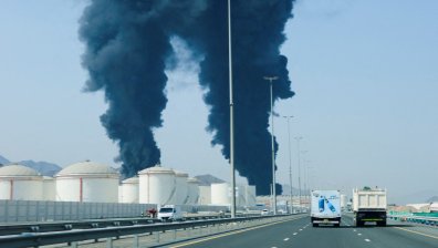 ОАЕ са под тревога заради масиран обстрел с ирански ракети