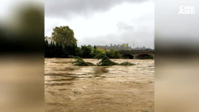 Жестоки наводнения взехи жертви във Франция
