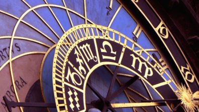 Хороскоп за 22 декември: Телците да чакат повишение или бонус, Козирозите да се поглезят