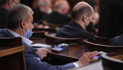 Приеха отпадането на ограничението за изборните секции в чужбина