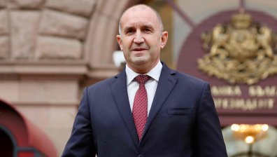 Радев призова за защита на демокрацията: "Идват избори, от нас зависи"