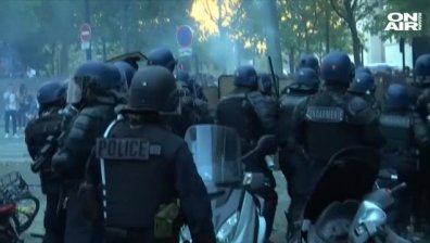 В Париж: Сблъсъци между полиция и фенове по време на празненствата за спечелената купа