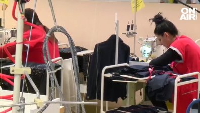 Шивашка фирма е готова да приеме украинци без опит, предоставя и жилища