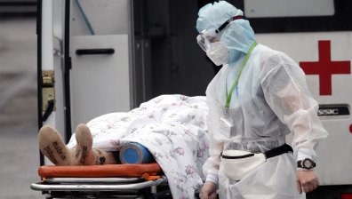 Ковид кризата в Русия се задълбочава, затварят училища, заведения и детски градини
