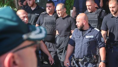 Ще гледат мярката за неотклонение на Васил Божков