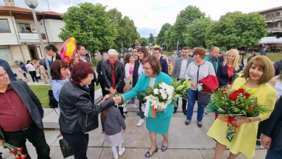 Нинова: Ще преизчислим пенсиите, започваме с необлагаемия минимум за млади семейства