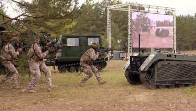 Афганистански бежанци нападнаха военнослужеща в база на САЩ