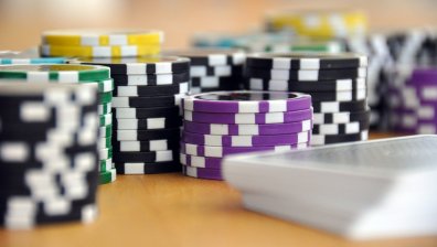 Дръжте крадеца! Млада жена обра игрална зала в Търново, МВР я издирва