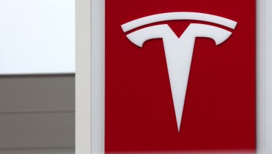 Tesla е един от големите печеливши: Как Мъск я предпази от недостига на чипове?