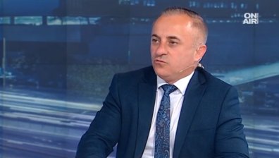 Ахмед Доган - учен? ВМРО настоява за доклад от МОН за учебното съдържание!