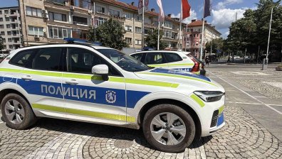 Сигнали за бомби вдигнаха на крак полицията в няколко града в страната