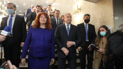"Галъп" при 100% паралелно преброяване: 66,4% за Радев, 31,9% за Герджиков