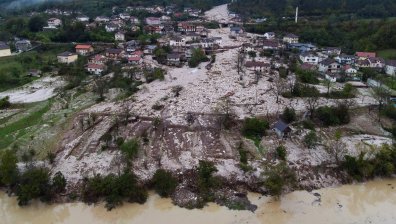 Увеличават се жертвите на наводненията в Босна и Херцеговина