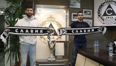 "Славия" представи двама нови, Христо Стоичков помогнал с единия трансфер