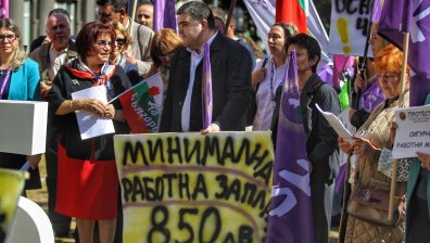 КНСБ: Инфлацията озвери хората. От синдиката искат 1,2 млрд. лв. за ръст на доходите и заплатите
