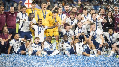 За втори пореден път Англия стана европейски шампион след бой над Германия