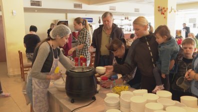 БХК за бежанците: Държавата да поеме храната им, недопустимо е да гладуват