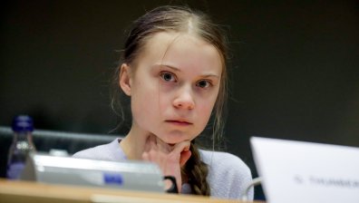 Коронавирусът не подмина и Грета Тунберг, с баща ѝ са заразени