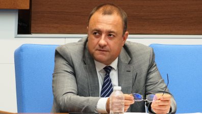 Регионалният министър призова депутатите да отхвърлят такса "водомер"