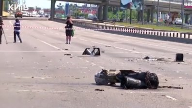 Следите остават: Отломки от ракети се сипят от небето над Киев (+ВИДЕО)