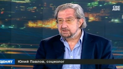 Проучване: Цецка Цачева печели президентския вот с 43% на втори тур