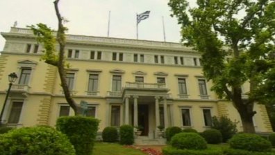Гърция ще убеждава &bdquo;тройката&ldquo; да не изисква нови фискални мерки за 2015 г. и 2016 г.