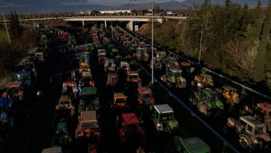 Блокада на границата при Кулата: Защо гръцките фермери спряха трафика