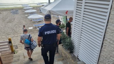 Персоналът по морето масово не носи маски, РЗИ и полицията с проверки