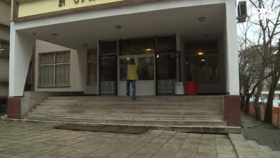 Момиче бе ритнато в корема от съученик в столично училище