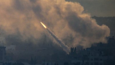 Най-малко 21 жертви след удар на Израел по джамия в централната част на Ивицата Газа
