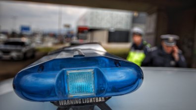 Над час полицейски екшън по АМ "Тракия": Хванаха дрогиран трафикант с 10 мигранти